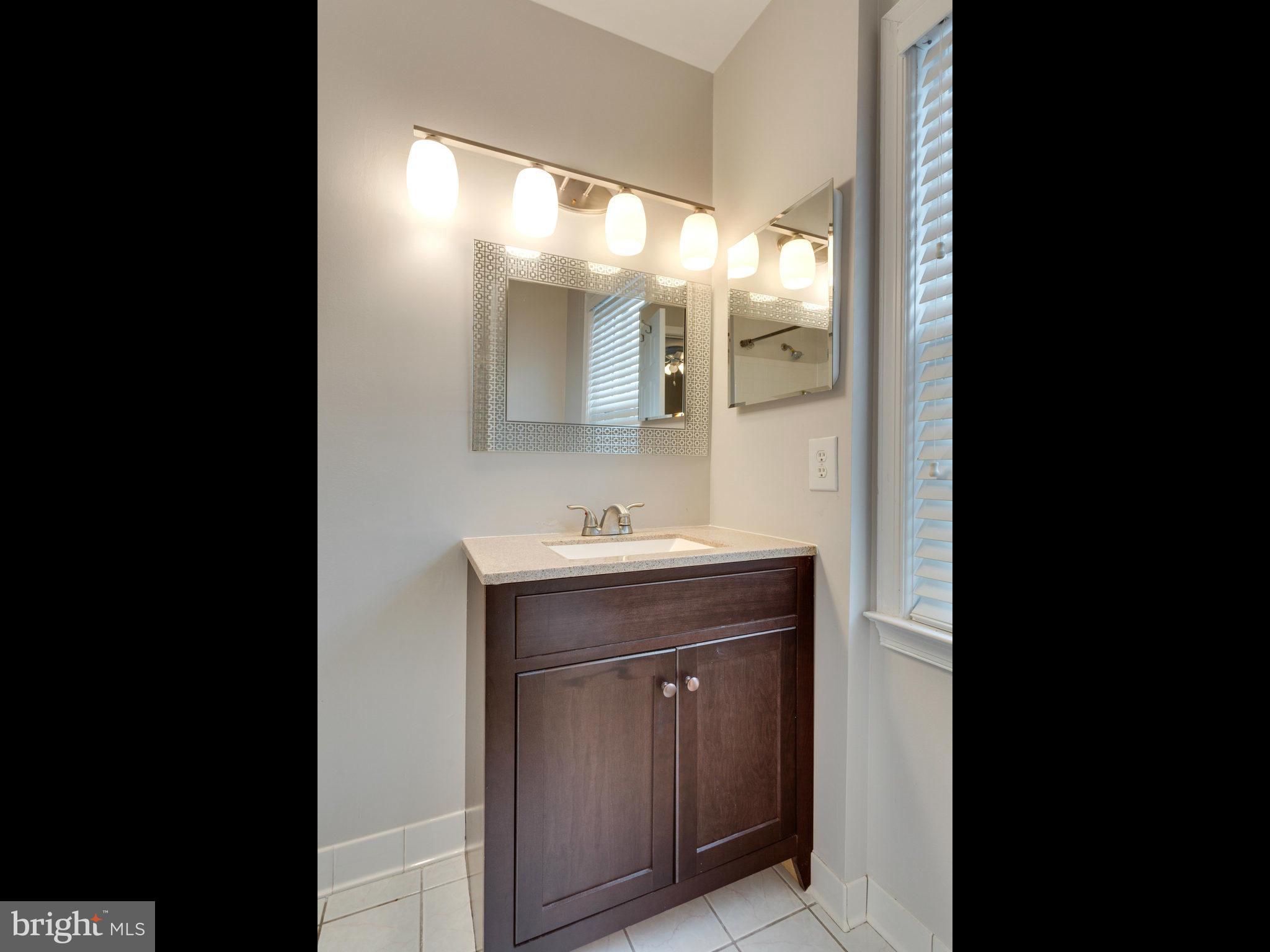 7019 Leestone Street Springfield, VA 22151 - Photo 19 of 30 Bath (Master)