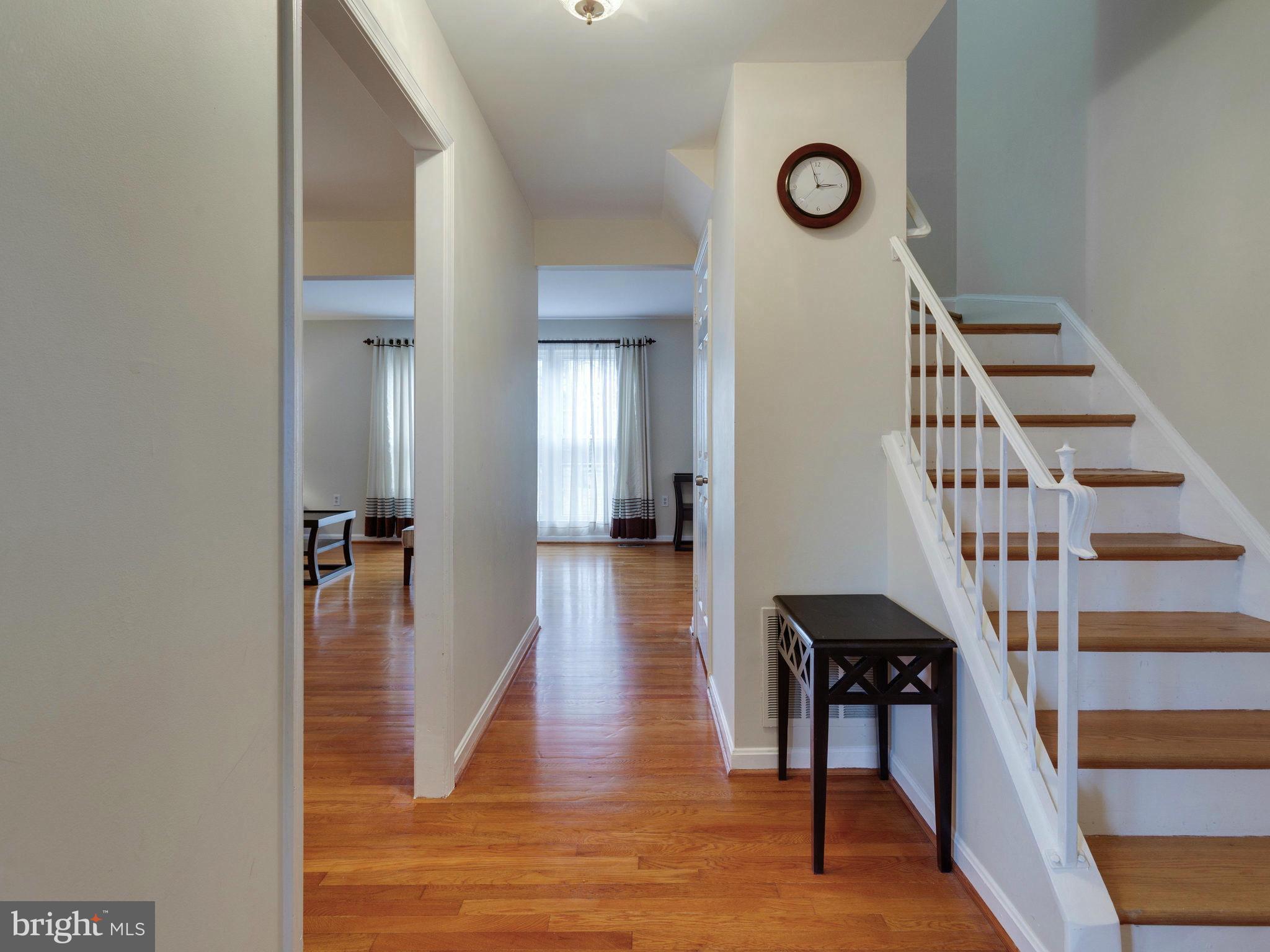 7019 Leestone Street Springfield, VA 22151 - Photo 3 of 30 Interior (General)