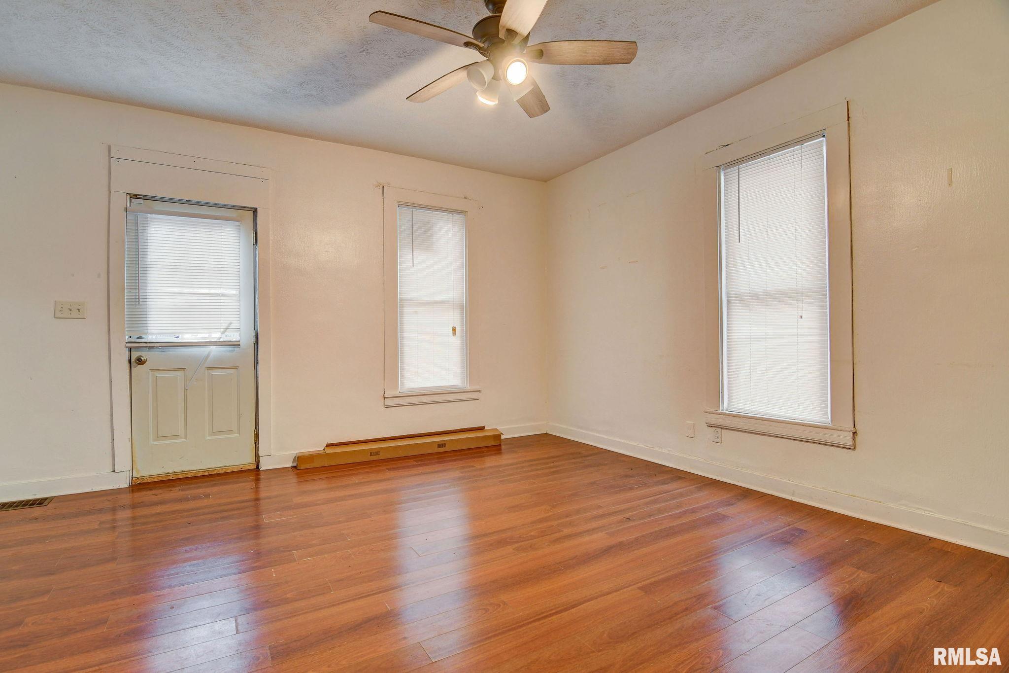 826 North Patton Avenue Springfield, IL 62702 - Photo 3 of 21