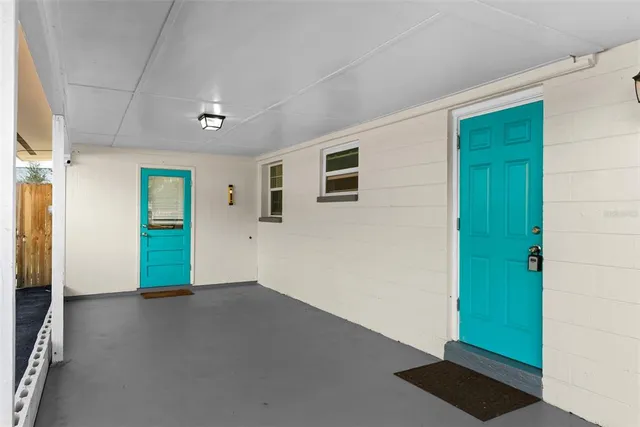 $2,000 | 2309 East Liberty Street, Tampa, FL 33612