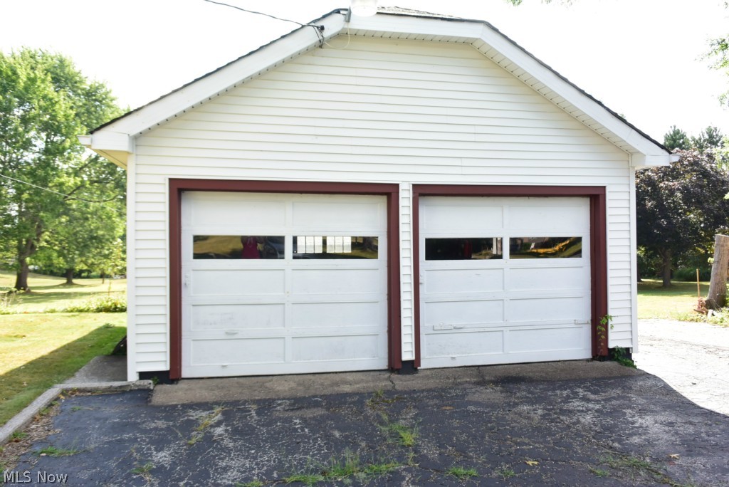 1631 Brittain Road Akron, OH 44310 - Photo 18 of 23 Garage