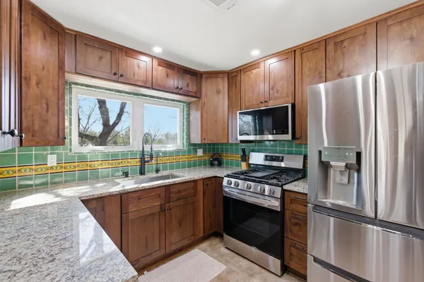 $1,500,000 | 18335 Farm To Market Road 86, Dale, TX 78616