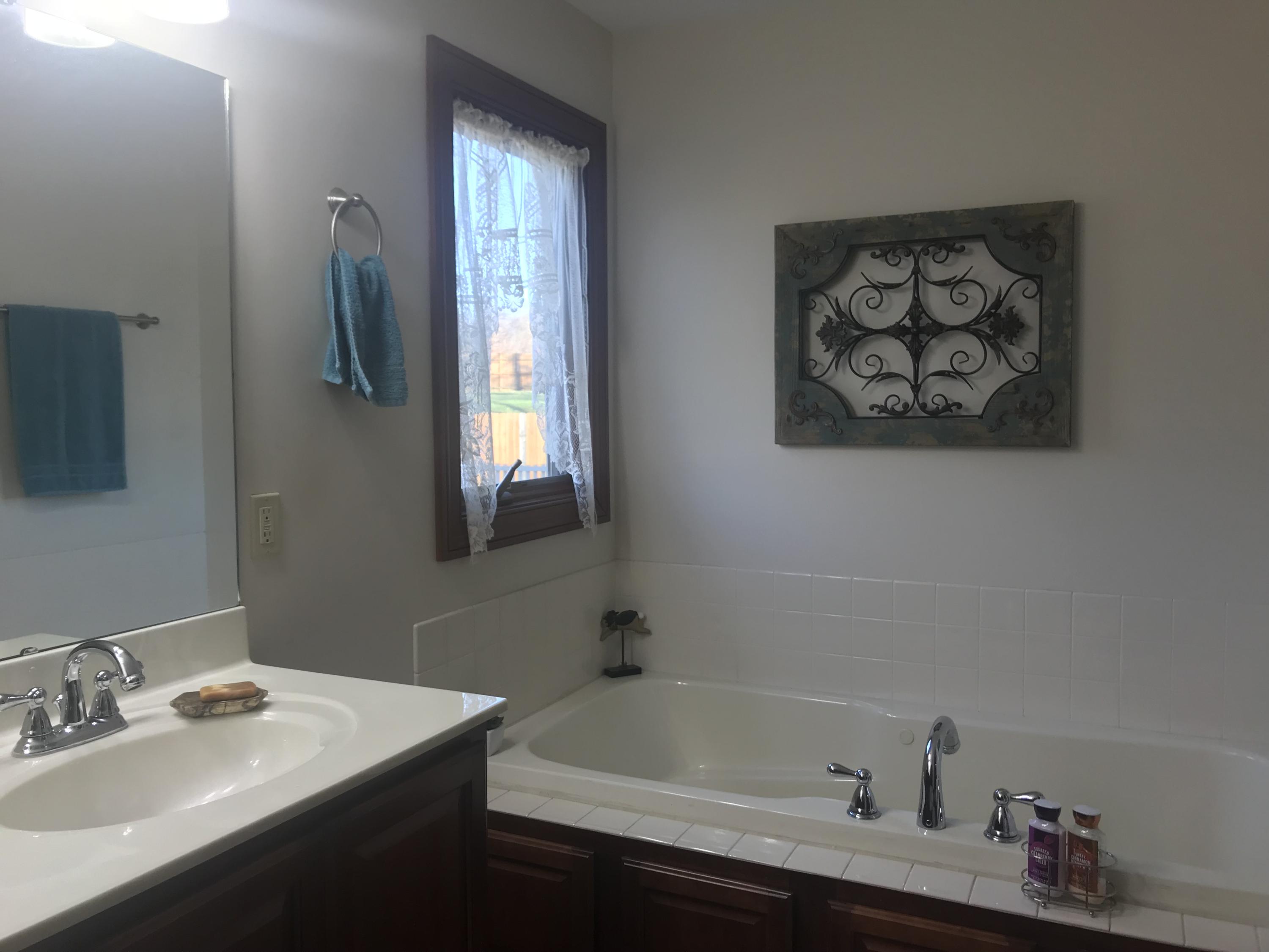 1438 Kingsgate Road Springfield, OH 45503 - Photo 25 of 45