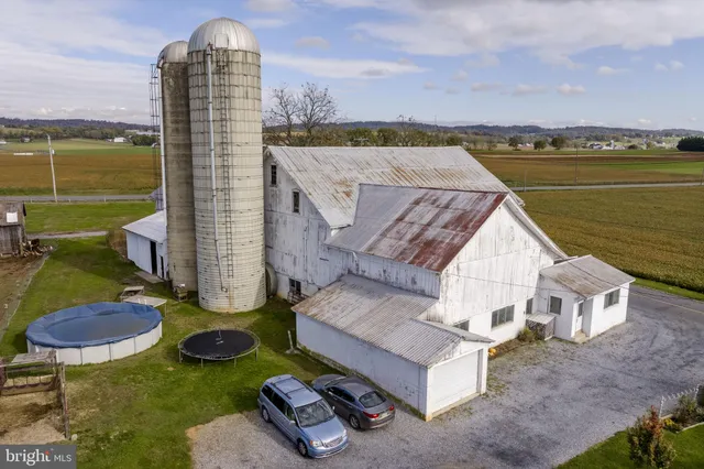 $1,000,000 | 490 Weidmansville Road, Ephrata, PA 17522