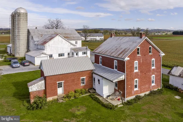$1,000,000 | 490 Weidmansville Road, Ephrata, PA 17522