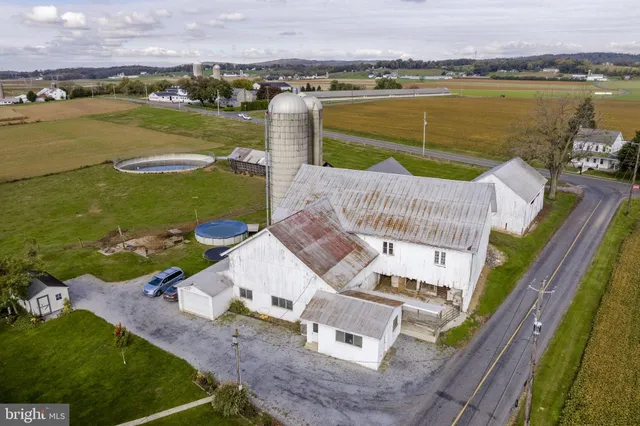 $1,000,000 | 490 Weidmansville Road, Ephrata, PA 17522