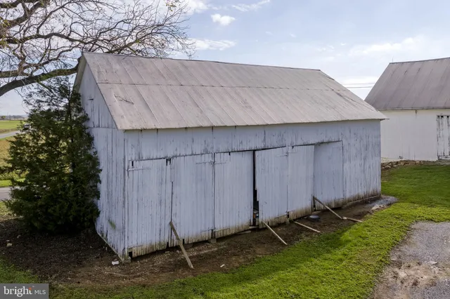 $1,000,000 | 490 Weidmansville Road, Ephrata, PA 17522