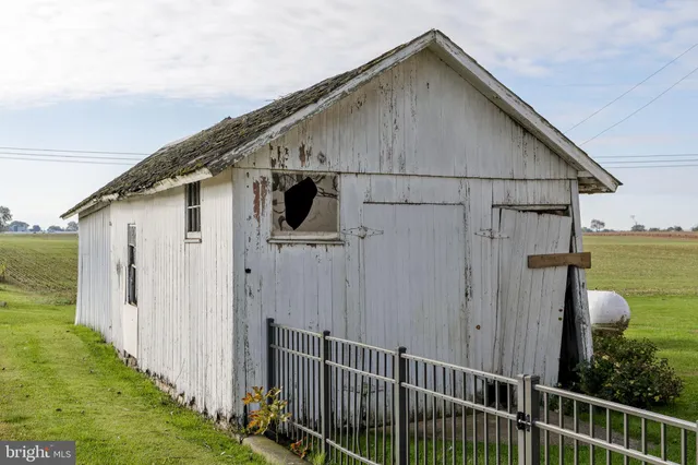 $1,000,000 | 490 Weidmansville Road, Ephrata, PA 17522