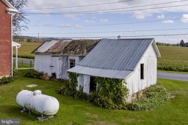 $1,000,000 | 490 Weidmansville Road, Ephrata, PA 17522