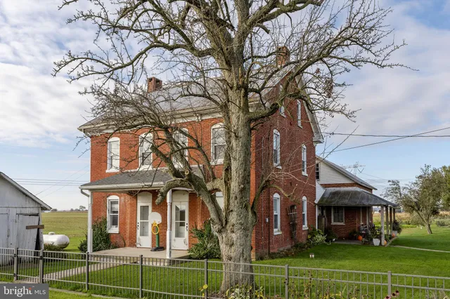 $1,000,000 | 490 Weidmansville Road, Ephrata, PA 17522