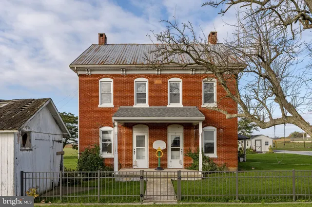 $1,000,000 | 490 Weidmansville Road, Ephrata, PA 17522