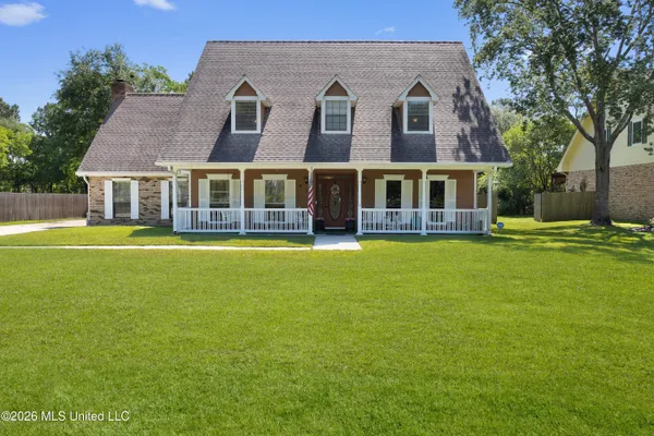 $549,000 | 918 North Country Club Lane, Biloxi, MS 39532