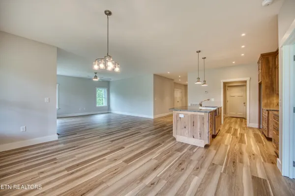 $498,000 | 760 Rockview Road, Jamestown, TN 38556