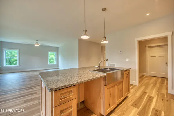 $498,000 | 760 Rockview Road, Jamestown, TN 38556