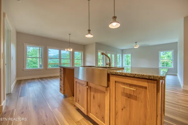 $498,000 | 760 Rockview Road, Jamestown, TN 38556