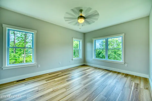 $498,000 | 760 Rockview Road, Jamestown, TN 38556