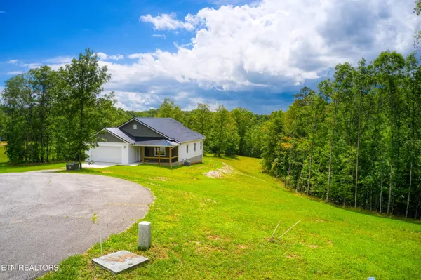 $498,000 | 760 Rockview Road, Jamestown, TN 38556