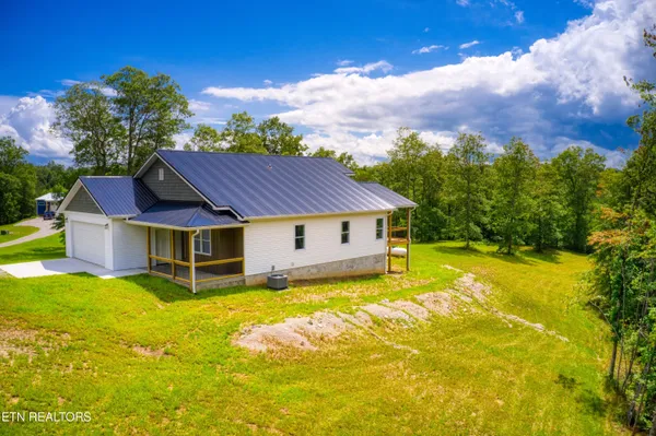 $498,000 | 760 Rockview Road, Jamestown, TN 38556