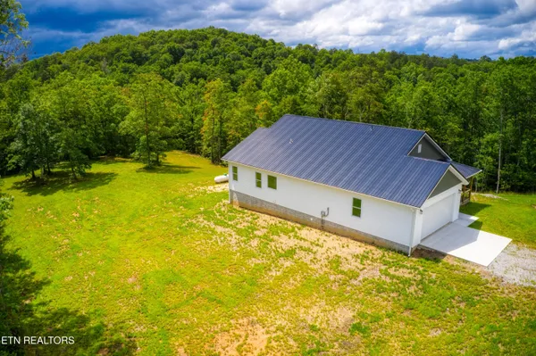 $498,000 | 760 Rockview Road, Jamestown, TN 38556
