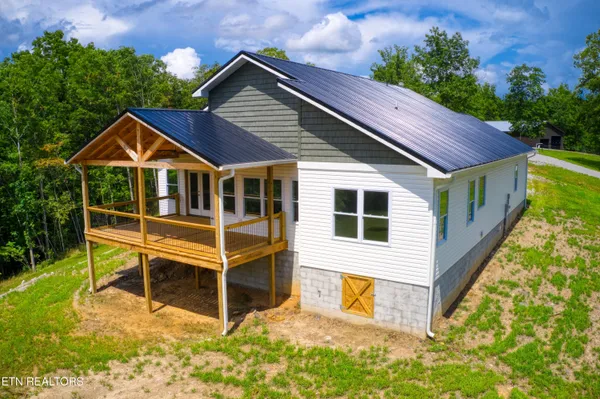 $498,000 | 760 Rockview Road, Jamestown, TN 38556