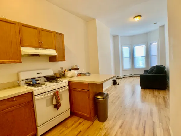 $1,975 | 78 Webster Avenue, Unit 2R, Jersey City, NJ 07307
