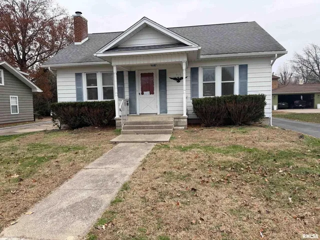 $135,000 | 510 North Maple Street, Benton, IL 62812