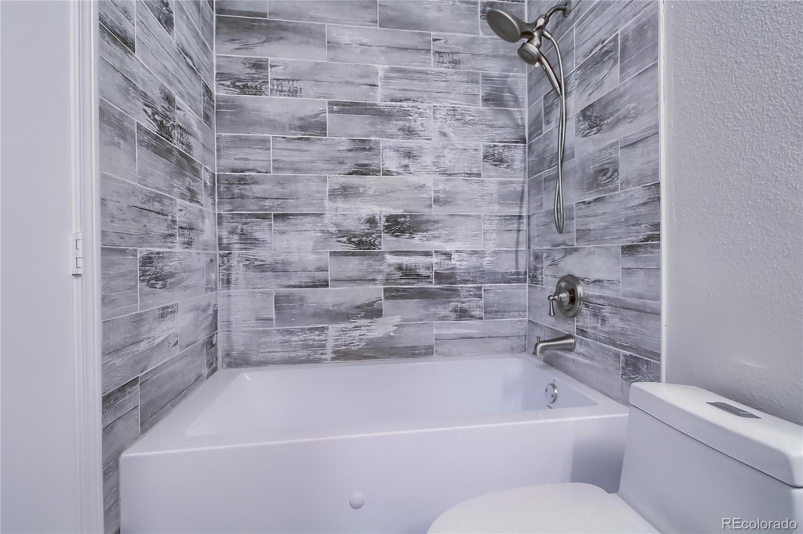 8968 Bermuda Run Circle Highlands Ranch, CO 80130 - Photo 18 of 40 Gallery Image 18