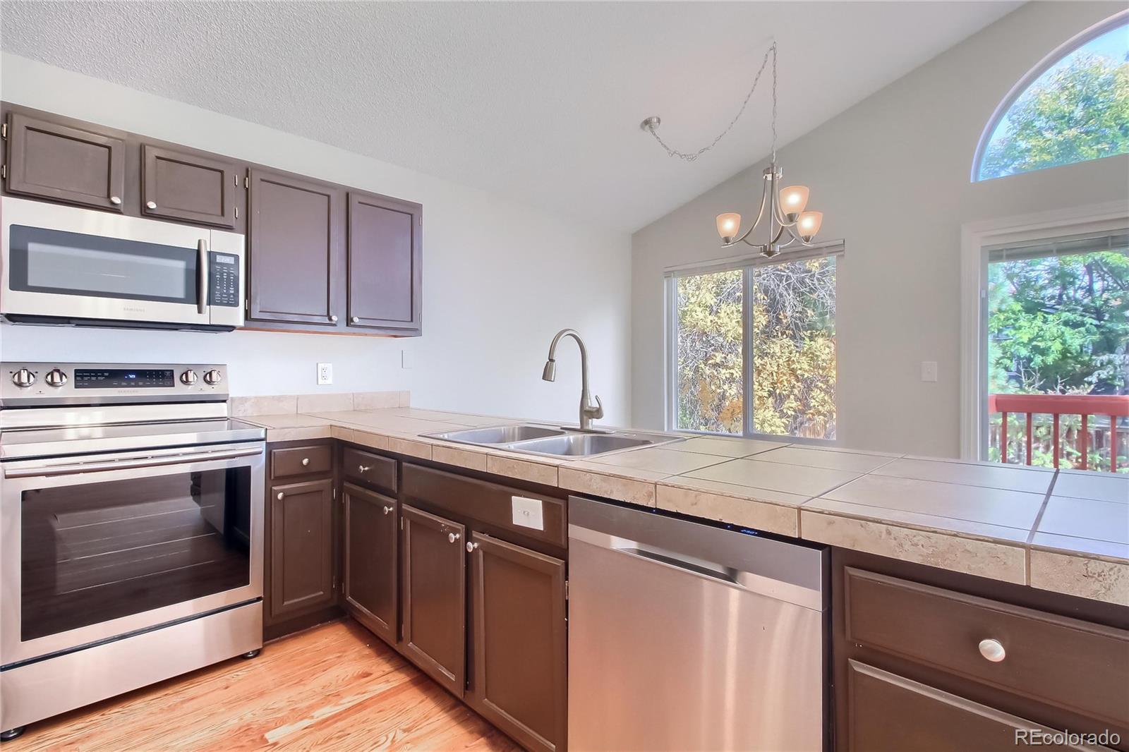 8968 Bermuda Run Circle Highlands Ranch, CO 80130 - Photo 3 of 40 Gallery Image 3