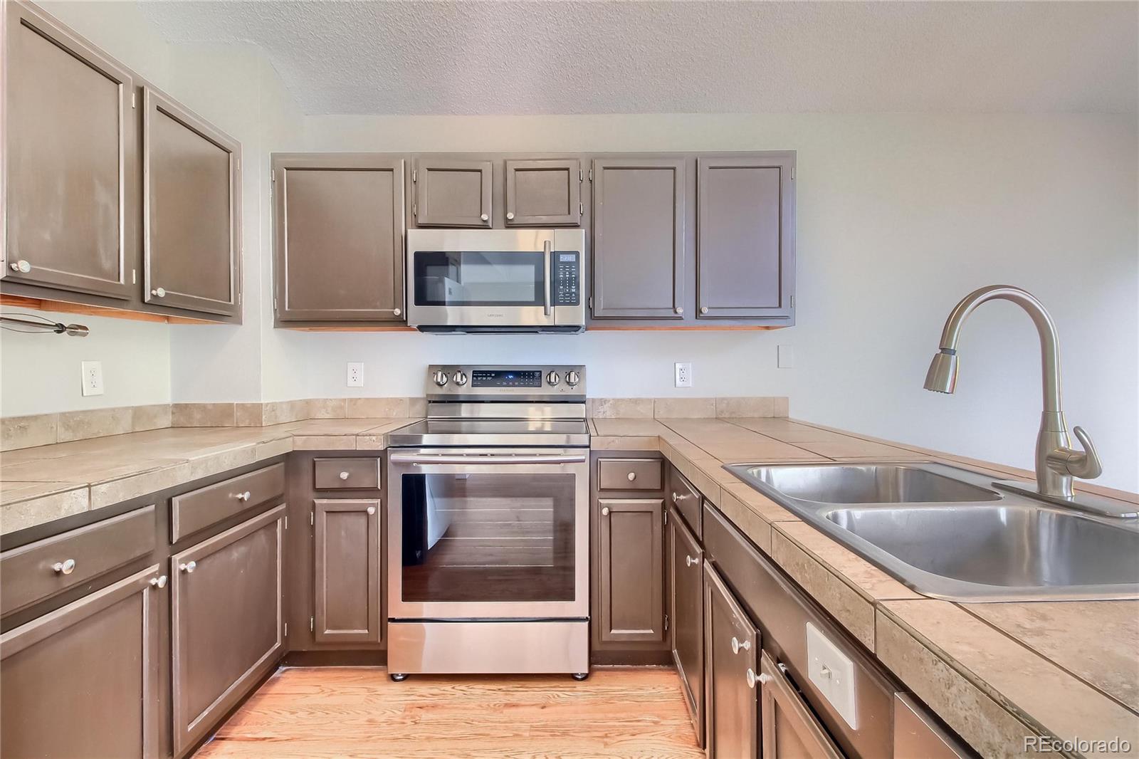 8968 Bermuda Run Circle Highlands Ranch, CO 80130 - Photo 5 of 40 Gallery Image 5