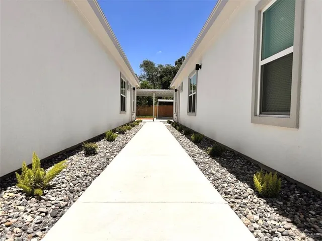 $995 | 740 North Alamo Road, Unit 19, Alamo, TX 78516