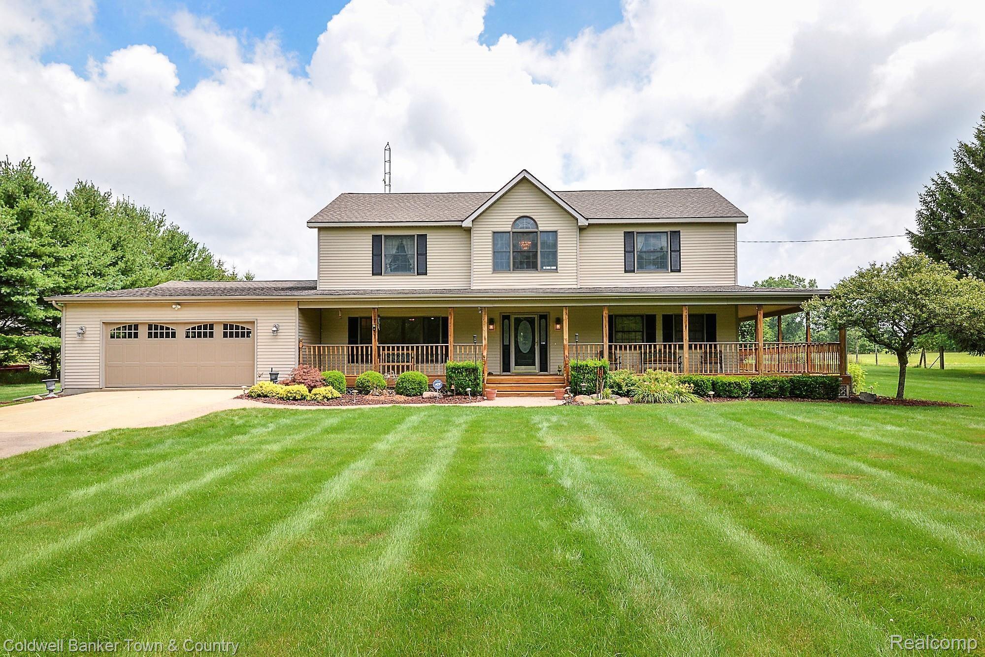 9253 Lehring Road Durand, MI 48429 - Photo 1 of 63 DSC_2.jpg