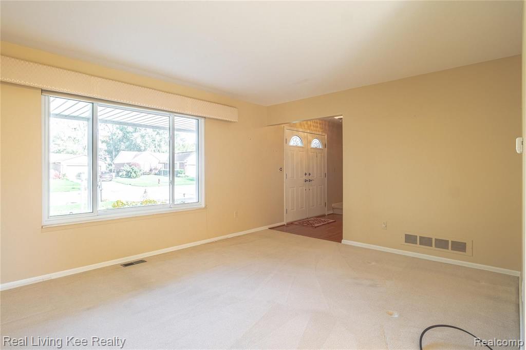 988 Briston Drive Rochester, MI 48307 - Photo 27 of 79