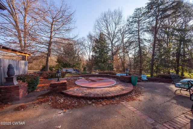 a view of outdoor space