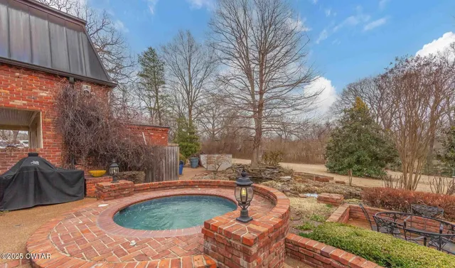 $749,900 | 258 Old Humboldt Road, Jackson, TN 38305