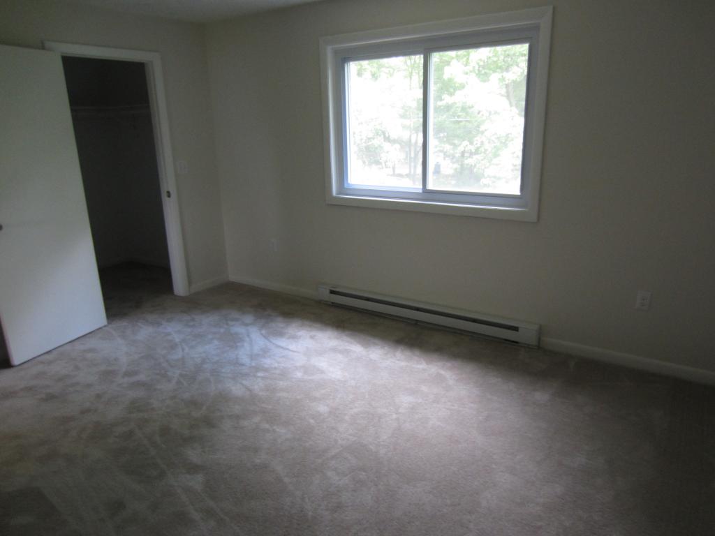 11 L Gamache Road Derry, NH 03038 - Photo 8 of 17