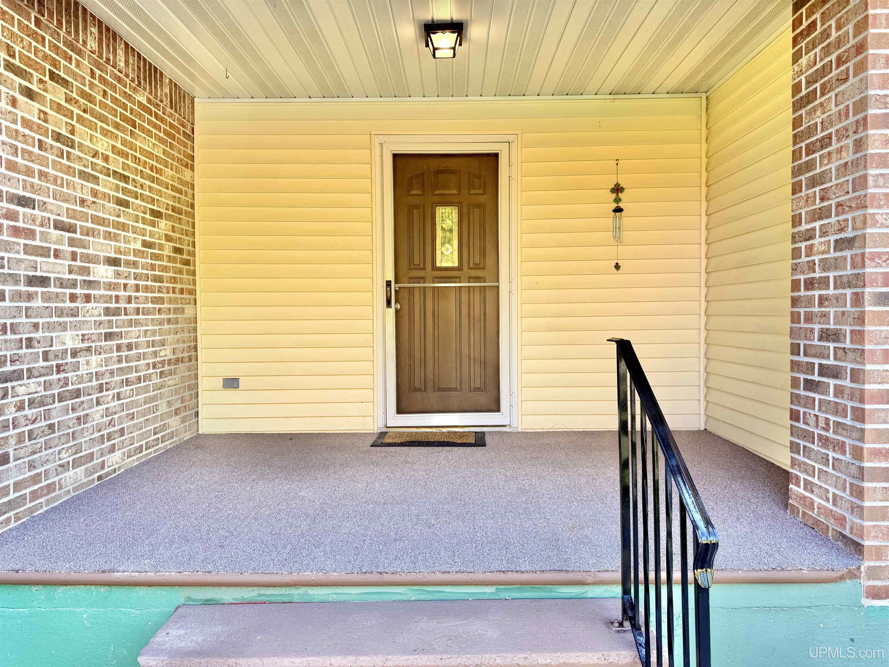 7403 County 426 M.5 Road Gladstone, MI 49837 - Photo 2 of 34 Gallery Image 2