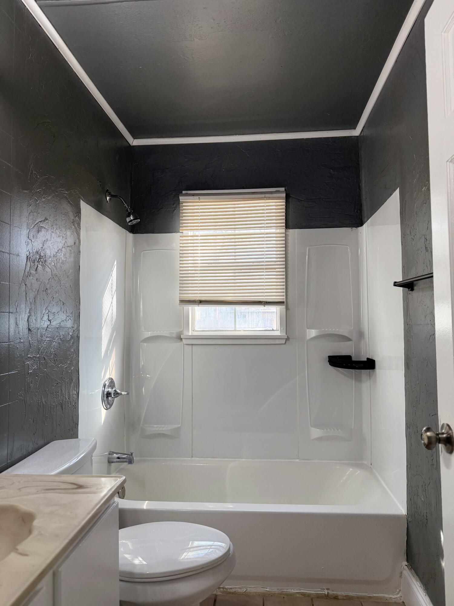 2405 23rd Street Lubbock, TX 79411 - Photo 11 of 17 IMG_4388