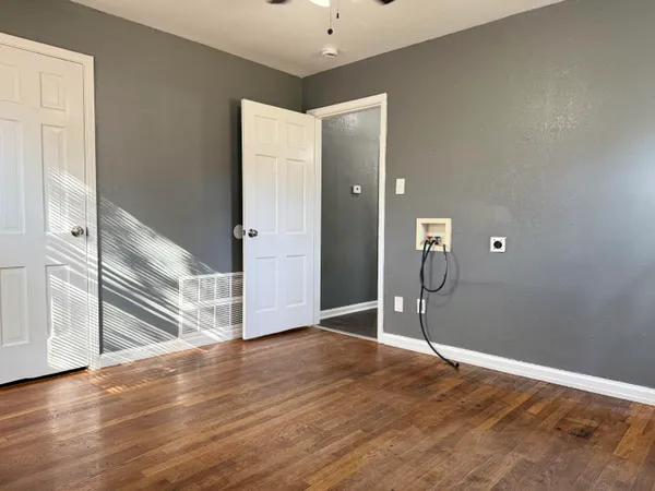 $925 | 2405 23rd Street, Lubbock, TX 79411