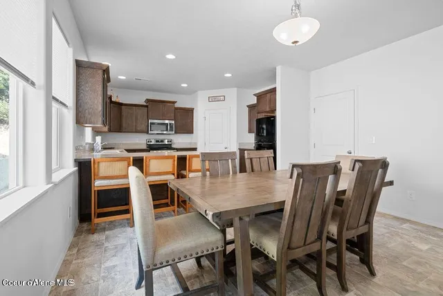 $765,000 | 21714 South Lakeview Drive, Worley, ID 83876