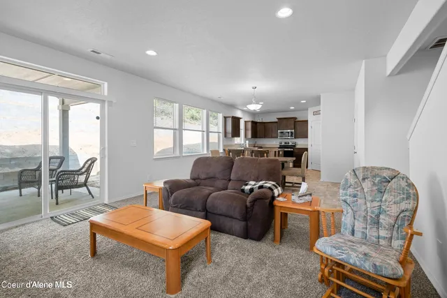 $765,000 | 21714 South Lakeview Drive, Worley, ID 83876