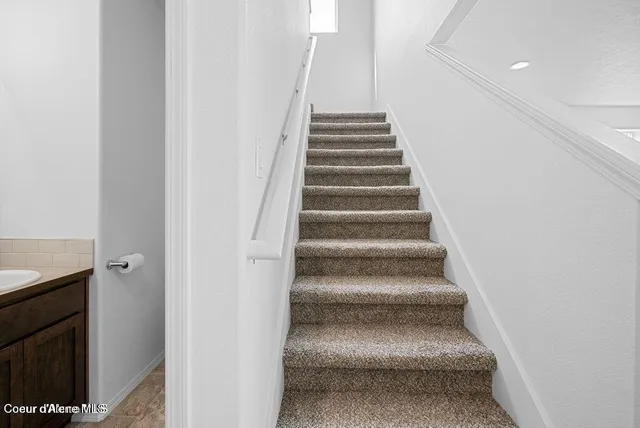 $765,000 | 21714 South Lakeview Drive, Worley, ID 83876