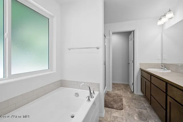 $765,000 | 21714 South Lakeview Drive, Worley, ID 83876