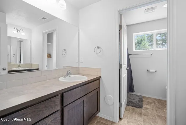 $765,000 | 21714 South Lakeview Drive, Worley, ID 83876