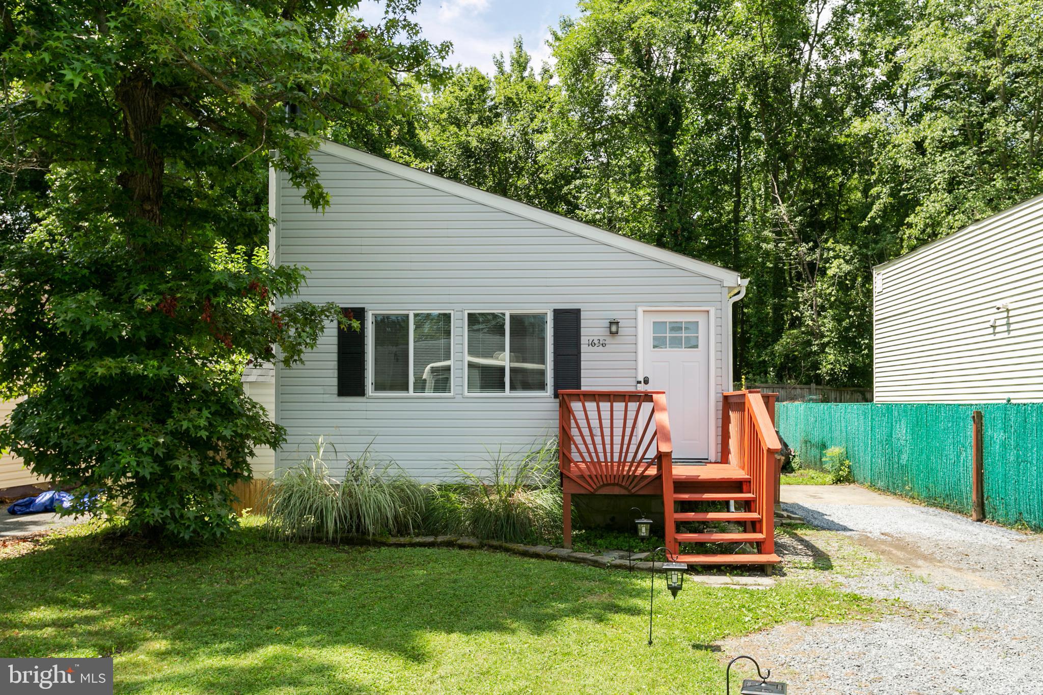 1638 Bay Ridge Road Edgewater, MD 21037 - Photo 2 of 21 Welcome home!