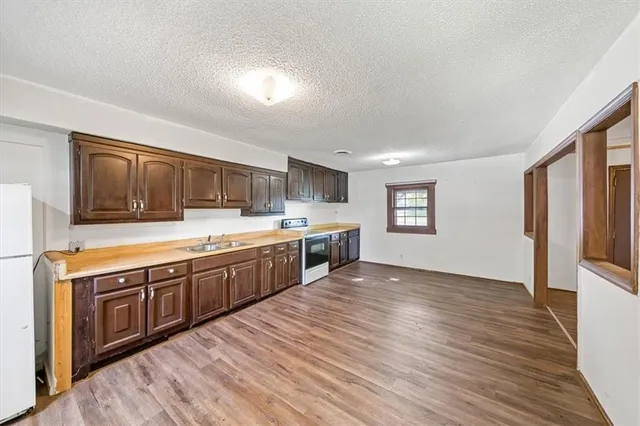 $295,000 | 15090 Walmer Street, Overland Park, KS 66223