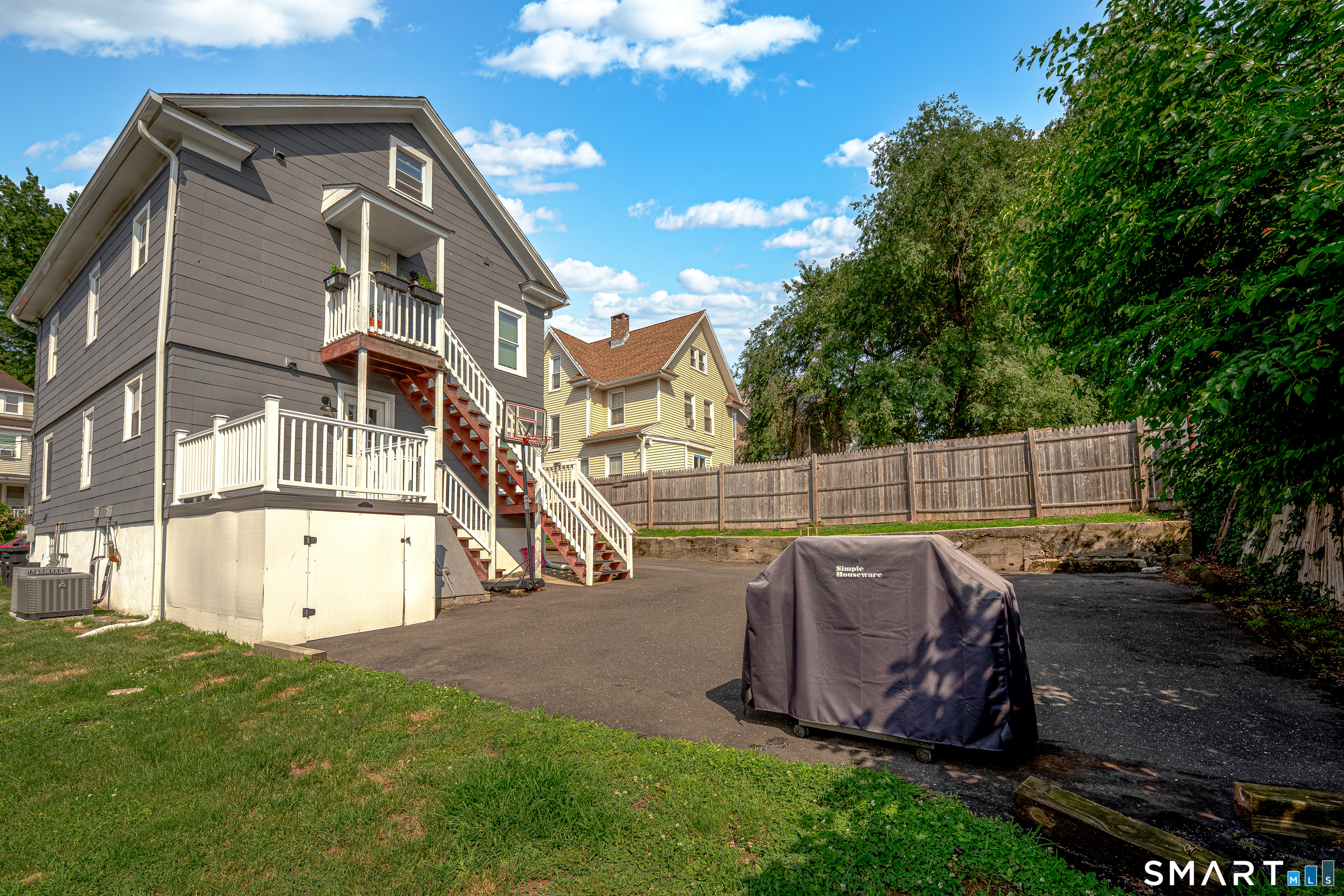 36 Ellis Street Milford, CT 06460 - Photo 6 of 30