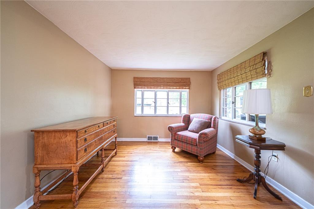 111 Tyler Road Pittsburgh, PA 15237 - Photo 8 of 25 MAIN FLOOR FAMILY ROOM / DEN