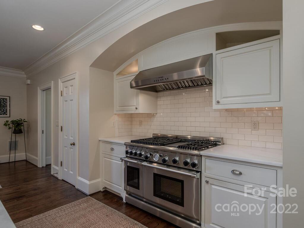 441 Eastover Road Charlotte, NC 28207 - Photo 8 of 41 Gallery Image 8