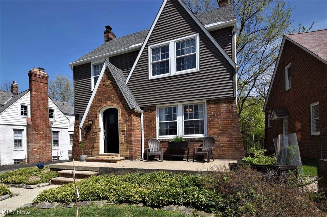 2377 Queenston Road Cleveland, OH 44118 - Photo 30 of 30 Gallery Image 30