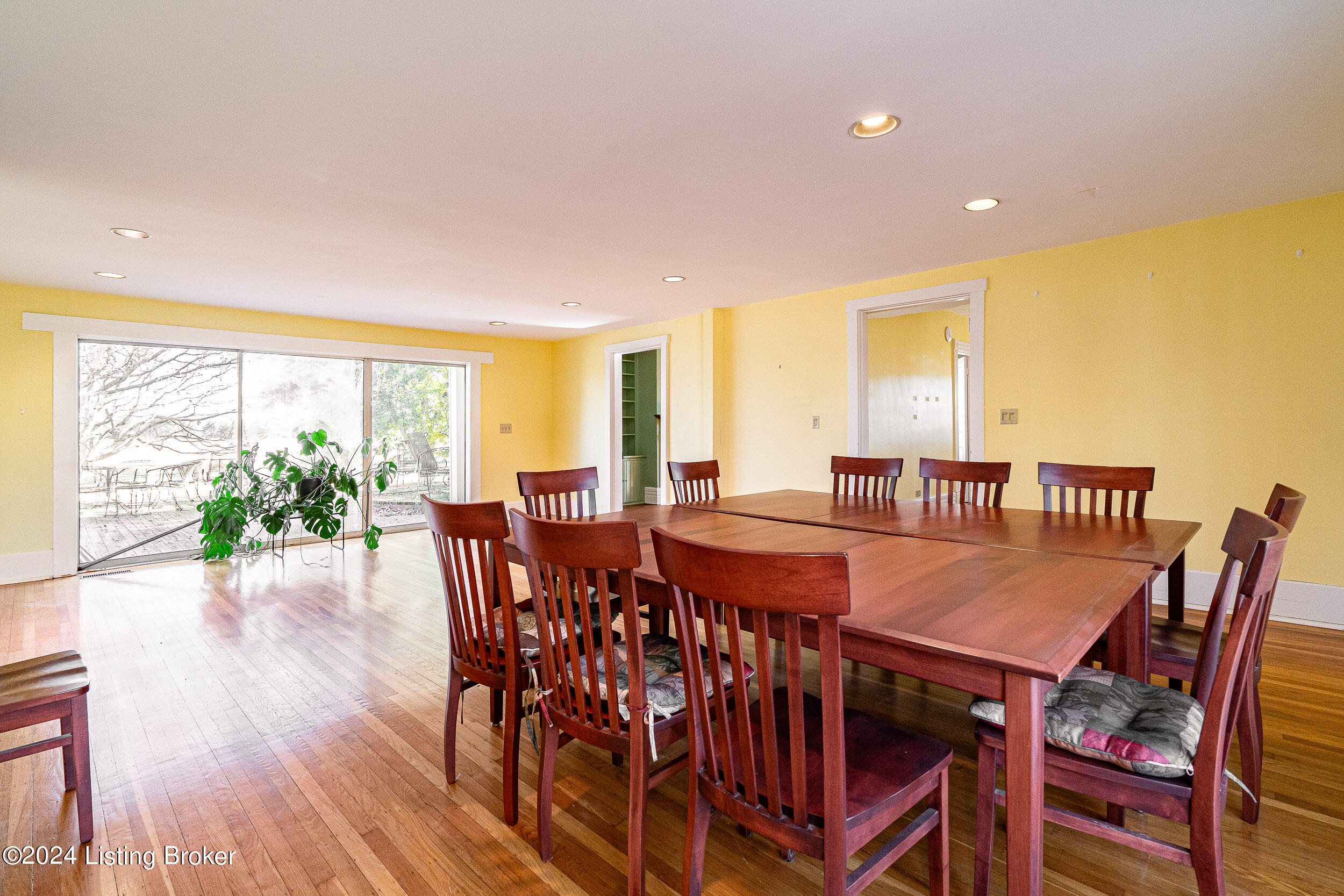 8221 Wolf Pen Branch-23